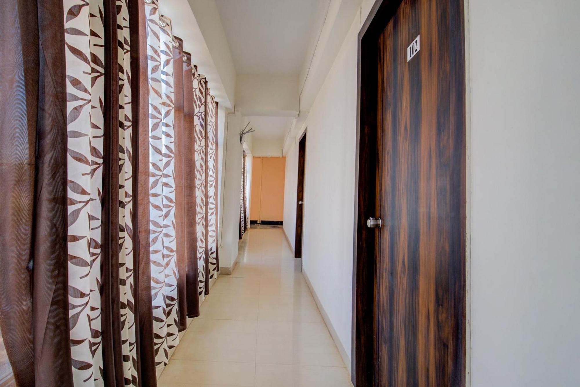 Hotel O Sairaj Lodge Méribel Village 외부 사진